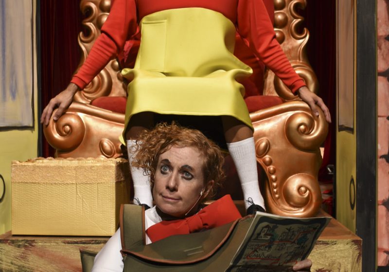 Nat Jobe as Harriet and Kate Smith as Athol in Horrible Harriet (Photo Heidrun Lohr)