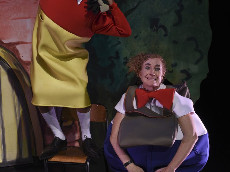 Nat Jobe as Harriet and Kate Smith as Athol in Horrible Harriet (Photo Heidrun Lohr)